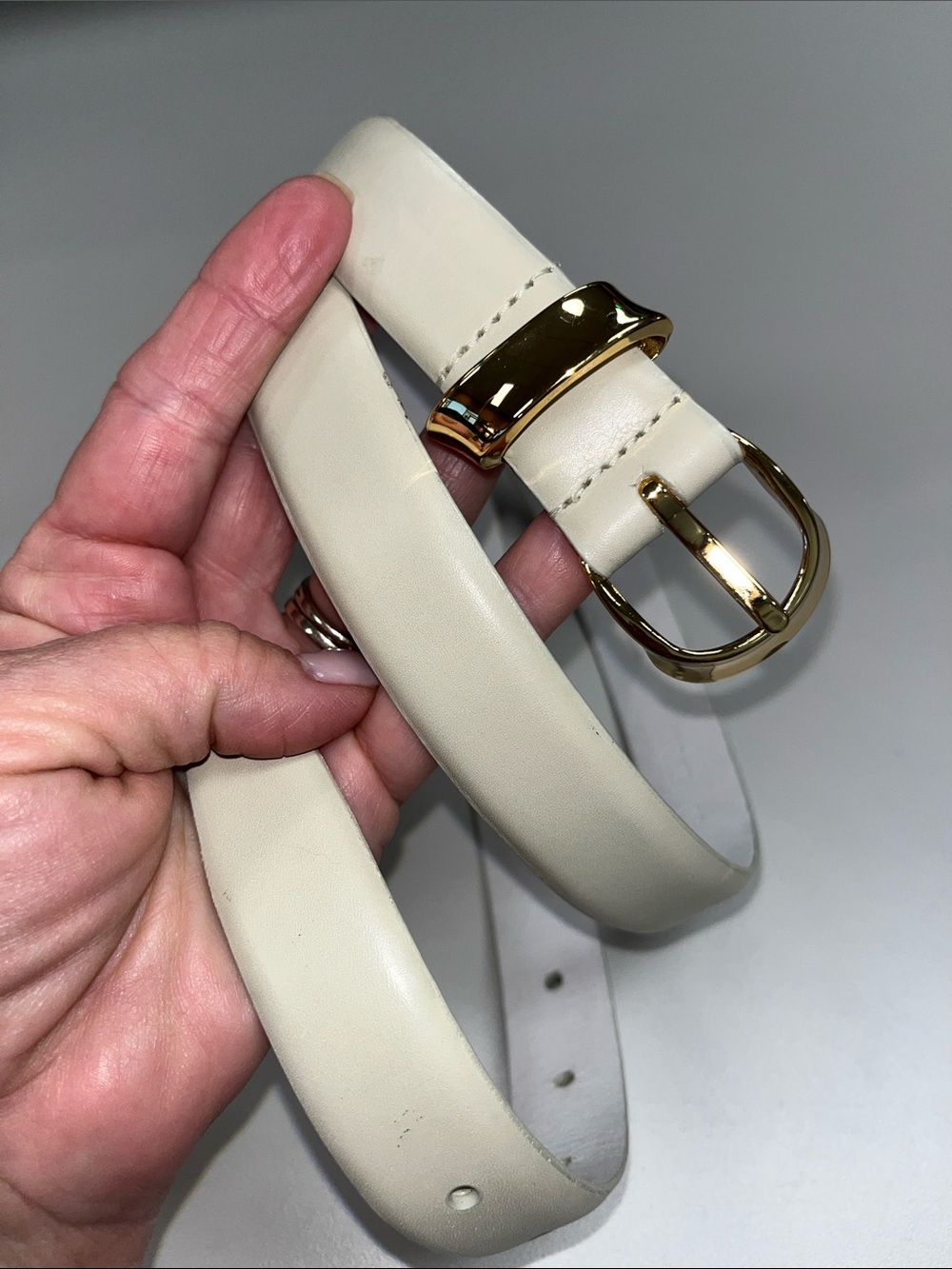Elegant Cream Leather Belt with Gold Buckle size XL